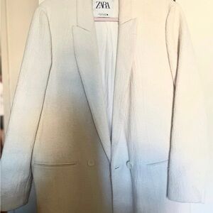 Zara Women's Elegant Cream Blazer